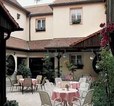 Hotel Altdeutsche Weinstuben Freyburg Exterior photo